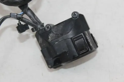 20-24 Yamaha Yzf R1 Left Clip On Handle Horn Signals Switch Switches