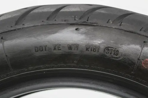 metzeler marathon ultra mt90b16 m/c 72h me 888 front tire (tread:3/32nds)