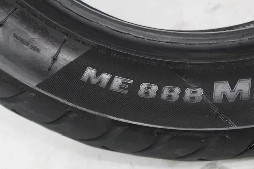 metzeler marathon ultra mt90b16 m/c 72h me 888 front tire (tread:3/32nds)