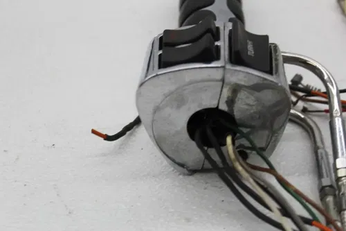 87 HARLEY-DAVIDSON SPORTSTER 883 XLH883 RIGHT CONTROL KILL OFF START SWITCH