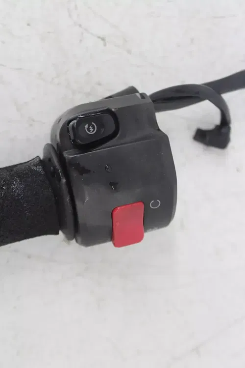 07-09 KAWASAKI VERSYS 650 KLE650A LEFT RIGHT HANDLE HORN SIGNALS