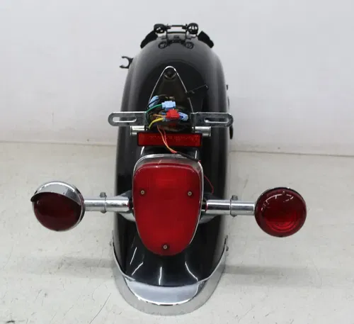 02 YAMAHA ROYAL STAR XVZ1300 VENTURE REAR BACK WHEEL FENDER BRAKE LIGHT SIGNALS