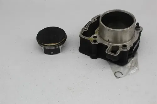 24-25 TRIUMPH SPEED 400 ENGINE MOTOR CYLINDER PISTON BLOCK (SEE DESCP)