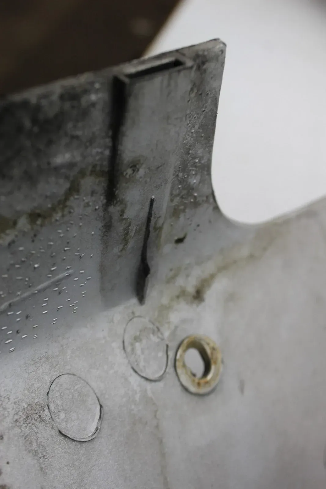 01-07 SUZUKI HAYABUSA RIGHT LEFT SIDE MID LOWER FAIRING COWLS PAIR (SEE DESCP)