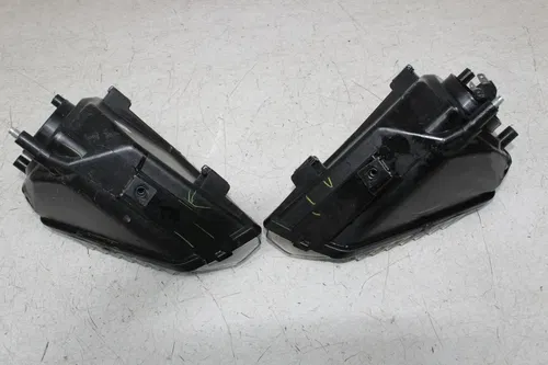 22 CAN-AM RYKER RALLY 900 FRONT LEFT RIGHT HEADLIGHT HEAD LIGHT LAMP