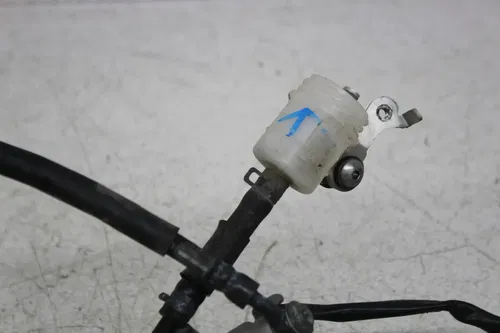 06-07 YAMAHA YZF R6 RIGHT REAR SET REARSET DRIVER PEG CALIPER MASTER  (SEE DESCP