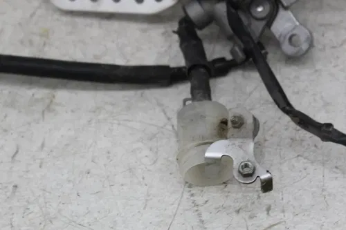 06-07 YAMAHA YZF R6 RIGHT REAR SET REARSET DRIVER PEG CALIPER MASTER  (SEE DESCP