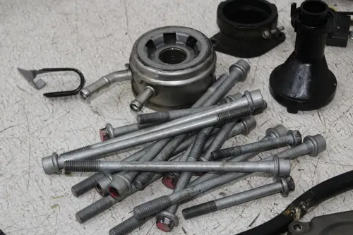 00-01 KAWASAKI NINJA ZX9R ZX9 ENGINE MOTOR PARTS HARDWARE BOLTS STARTER COVER
