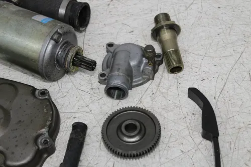 00-01 KAWASAKI NINJA ZX9R ZX9 ENGINE MOTOR PARTS HARDWARE BOLTS STARTER COVER