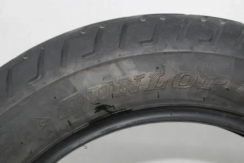 DUNLOP D404F 130/90-16 M/C 67H FRONT TIRE (TREAD:4/32NDS)