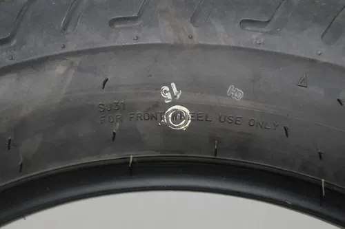 DUNLOP D404F 130/90-16 M/C 67H FRONT TIRE (TREAD:4/32NDS)