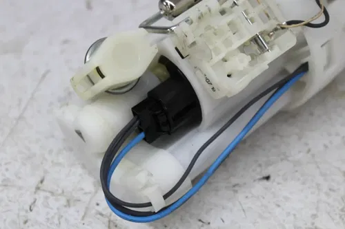 09-14 YAMAHA YZF R1 FUEL PUMP GAS PETROL SENDER UNIT
