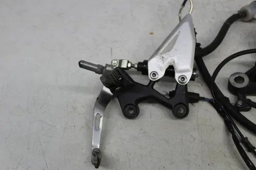 21 KAWASAKI ER400 RIGHT REARSET REAR SET DRIVER FOOT PEG REST MASTER CALIPER