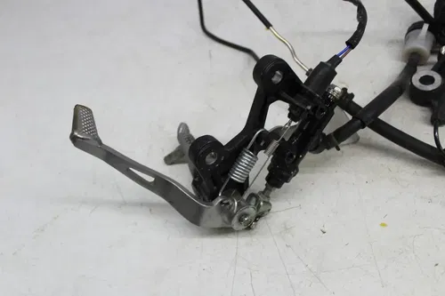 21 KAWASAKI ER400 RIGHT REARSET REAR SET DRIVER FOOT PEG REST MASTER CALIPER
