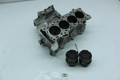 19-25 KAWASAKI ZX6R 636 UPPER HALF CRANK CASE CYLINDERS PISTONS BLOCK