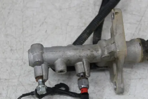17-21 CAN-AM MAVERICK X3 TURBO FRONT BRAKE MASTER CYLINDER