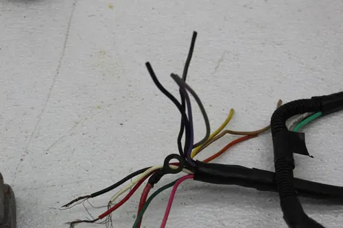 87 HARLEY-DAVIDSON SPORTSTER 883 XLH883 ENGINE FRONT SUB WIRE WIRING HARNESS