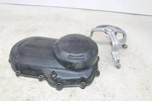 2005 Yamaha Kodiak 450 YFM450FA 4x4 CLUTCH SIDE ENGINE MOTOR COVER W/ BRACKET