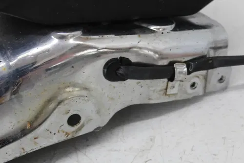 82-83 YAMAHA MAXIM 750 XJ750 REAR WHEEL FENDER GUARD W TAILLIGHT INNER FENDER