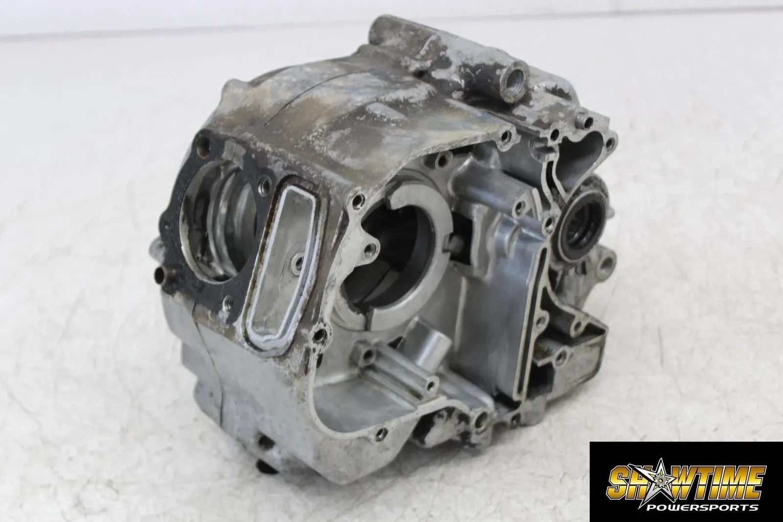 70 HONDA CT90 TRAIL ENGINE MOTOR CRANKCASE CRANK CASES BLOCK