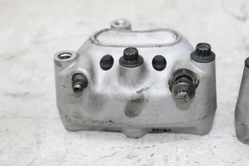 06 HARLEY-DAVIDSON ROAD GLIDE FLTRI RIGHT LEFT FRONT BRAKE CALIPER SET PAIR