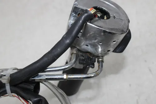 07-11 HARLEY-DAVIDSON SOFTAIL FLSTCI RIGHT CLIP ON HANDLE KILL OFF START SWITCH