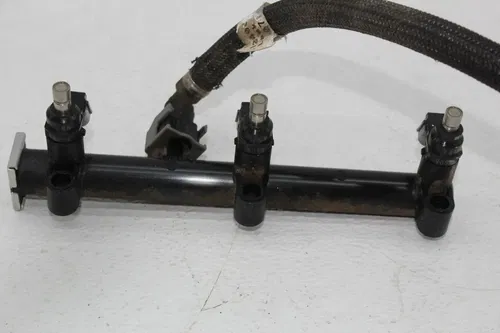 16-20 TRIUMPH TIGER 800 XRT MAIN PRIMARY GAS FUEL INJECTOR INJECTORS RAIL