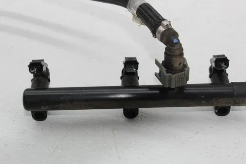 16-20 TRIUMPH TIGER 800 XRT MAIN PRIMARY GAS FUEL INJECTOR INJECTORS RAIL
