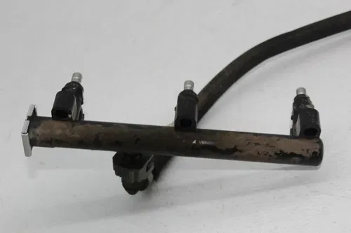 16-20 TRIUMPH TIGER 800 XRT MAIN PRIMARY GAS FUEL INJECTOR INJECTORS RAIL