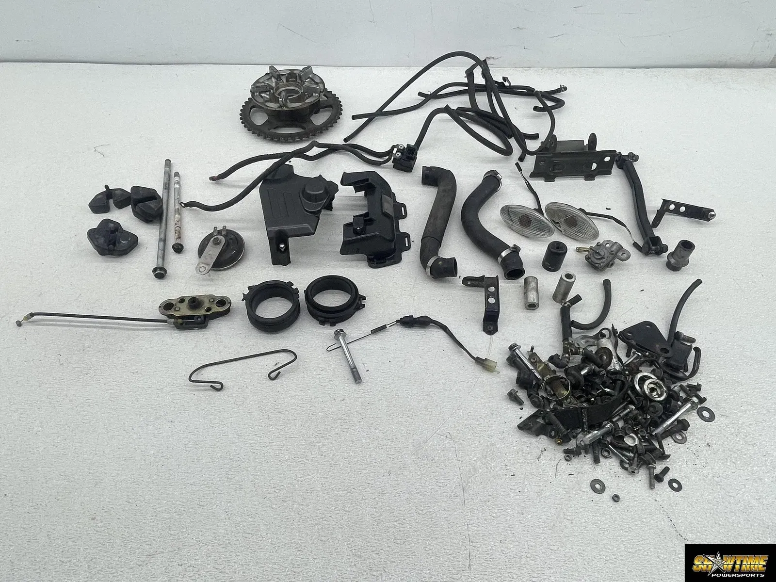 99-02 SUZUKI SV650S PARTS HARDWARE SPROCKET COVER HOSES HORN PETCOCK MOUNT