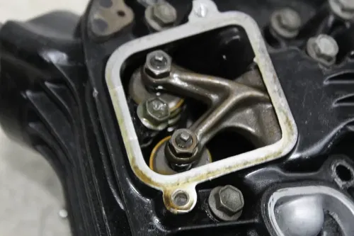 00 SUZUKI MARAUDER 800 VZ800 ENGINE FRONT REAR CYLINDER HEAD VALVES COVER