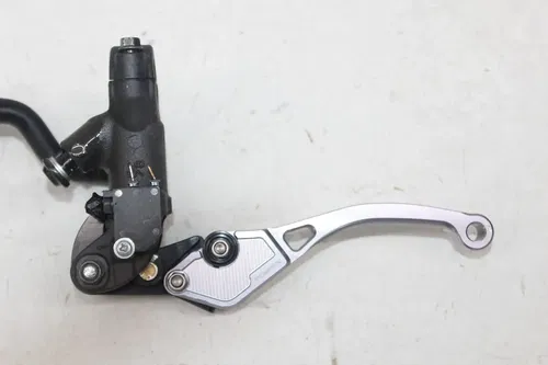 20-24 Yamaha Yzf R1 Front Brake Master Cylinder W/ vortex Lever reservoir