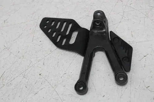 17-20 YAMAHA YZF R6 LEFT REARSET REAR SET FOOT PEG BRACKET MOUNT W SHIFTER
