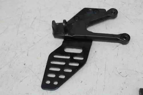 17-20 YAMAHA YZF R6 LEFT REARSET REAR SET FOOT PEG BRACKET MOUNT W SHIFTER