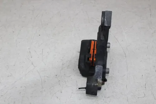 07-11 HARLEY-DAVIDSON ROAD GLIDE FLTRX REAR BACK BRAKE CALIPER MOUNT