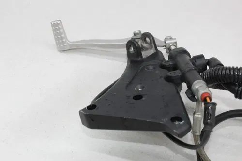 08-10 BUELL FIREBOLT XB12R REAR BRAKE MASTER CYLINDER RIGHT REARSET PEG MOUNT