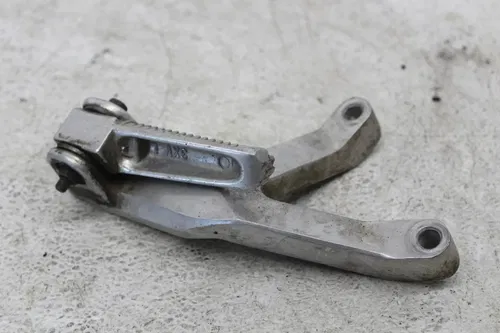 1997 YAMAHA YZF600R REAR BACK PASSENGER PEG SET PAIR