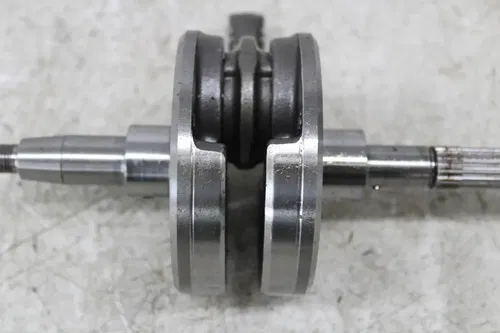 04 VESPA ET4 M198F ENGINE MOTOR CRANKSHAFT CRANK SHAFT W/ ROD