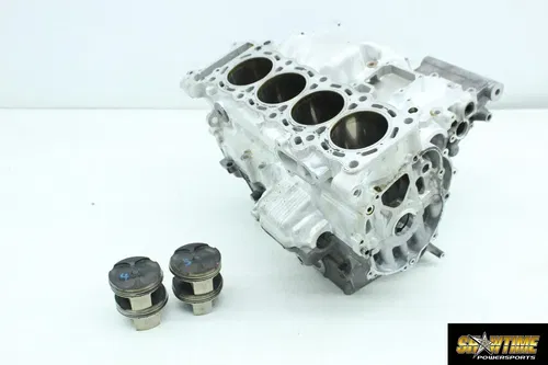 11-25 SUZUKI GSXR600 ENGINE MOTOR CRANKCASE CRANK CASES BLOCK