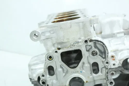 11-25 SUZUKI GSXR600 ENGINE MOTOR CRANKCASE CRANK CASES BLOCK