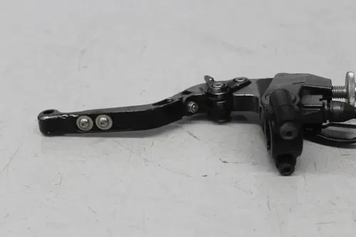 06-12 TRIUMPH DAYTONA 675 CLUTCH PERCH MOUNT WITH LEVER