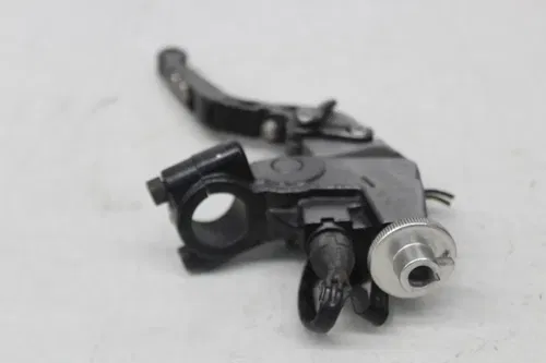06-12 TRIUMPH DAYTONA 675 CLUTCH PERCH MOUNT WITH LEVER