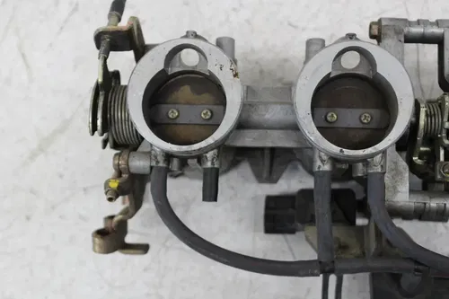 03-04 KAWASAKI NINJA ZX6R ZX636C THROTTLE BODY BODIES