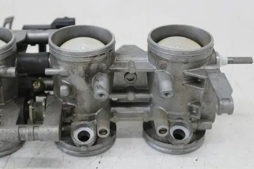 03-04 KAWASAKI NINJA ZX6R ZX636C THROTTLE BODY BODIES
