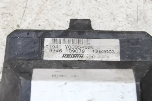 2005 Triumph Daytona 650 ECU COMPUTER CONTROLLER UNIT BLACK BOX ECM CDI