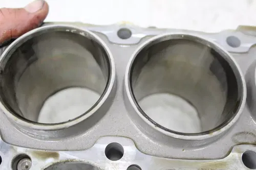 97-00 SUZUKI GSXR600 SRAD ENGINE MOTOR PISTON CYLINDER JUG BLOCK