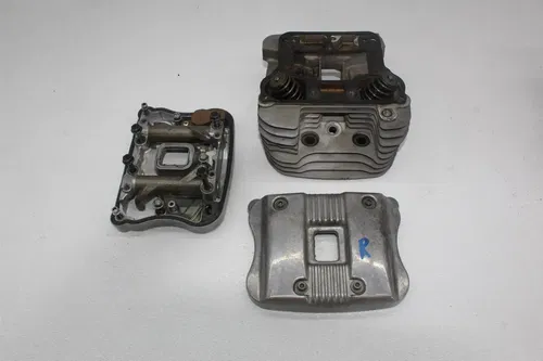04-06 HARLEY DAVIDSON SPORTSTER XL883 883 ENGINE MOTOR REAR CYLINDER HEAD (READ)