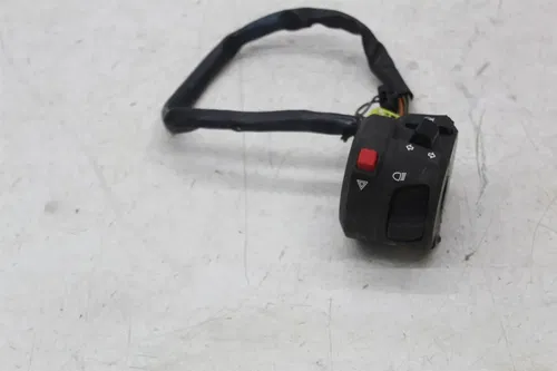 06-07 SUZUKI GSXR600 LEFT RIGHT SWITCH SWITCHES ON OFF START HORN LIGHT (READ)