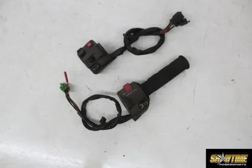 93-01 Kawasaki Ninja Zx11 Left right signal horn light swicthes switch (read)