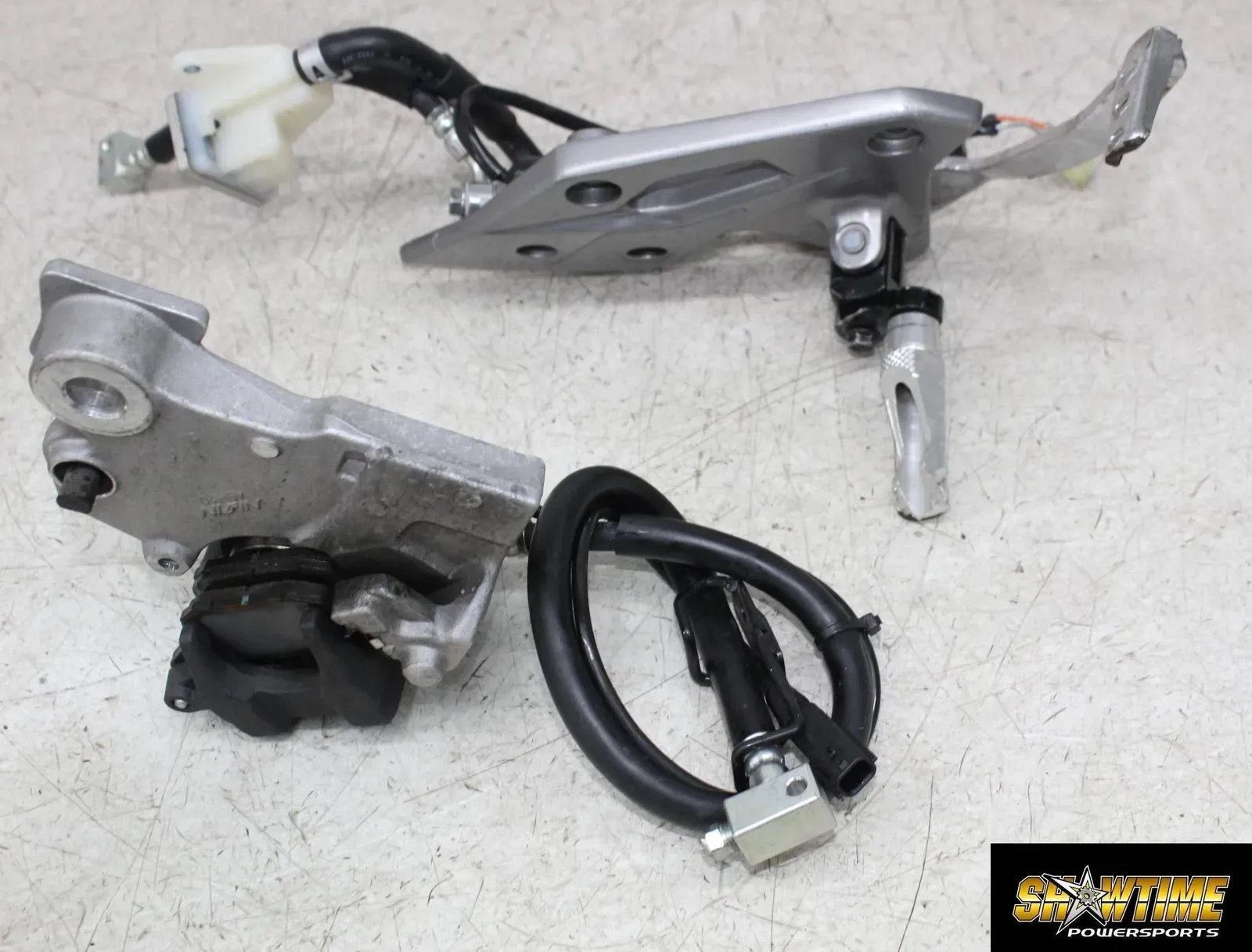 18-21 SUZUKI GSX250R RIGHT REARSET FOOT PEG MASTER CYLINDER BRAKE CALIPER